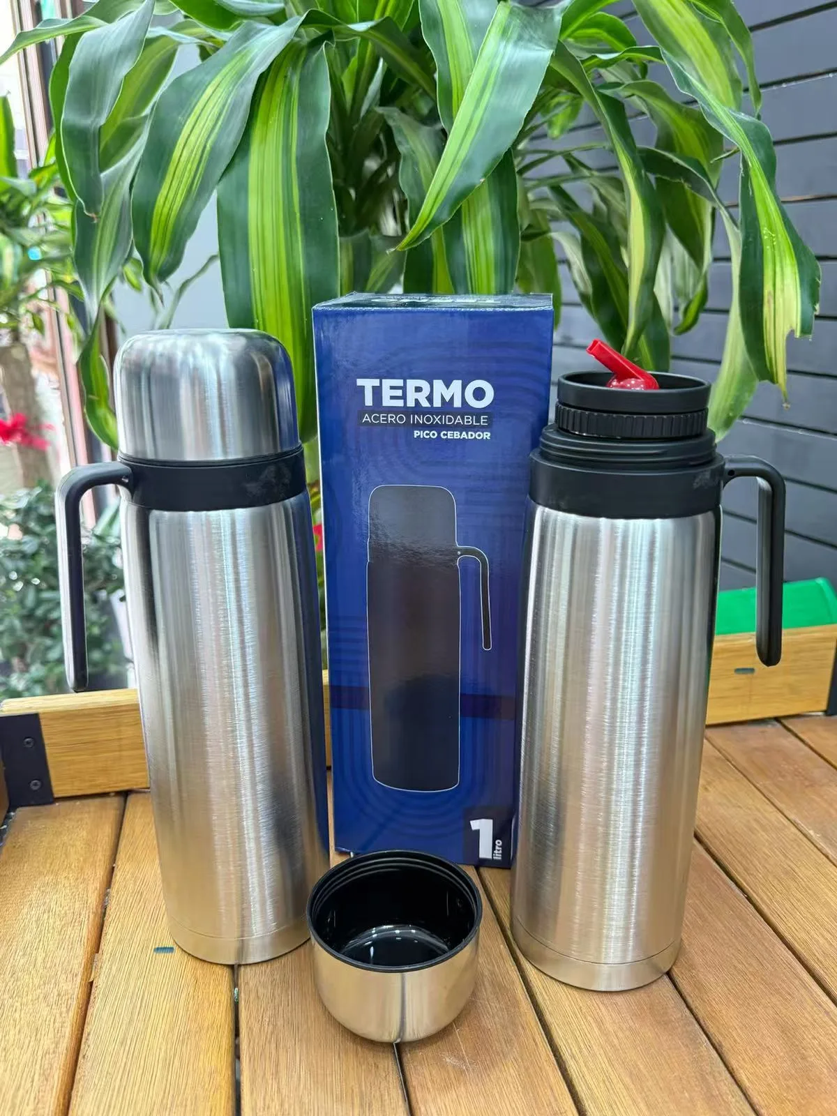Termo acero inoxidable pico cebador 1L